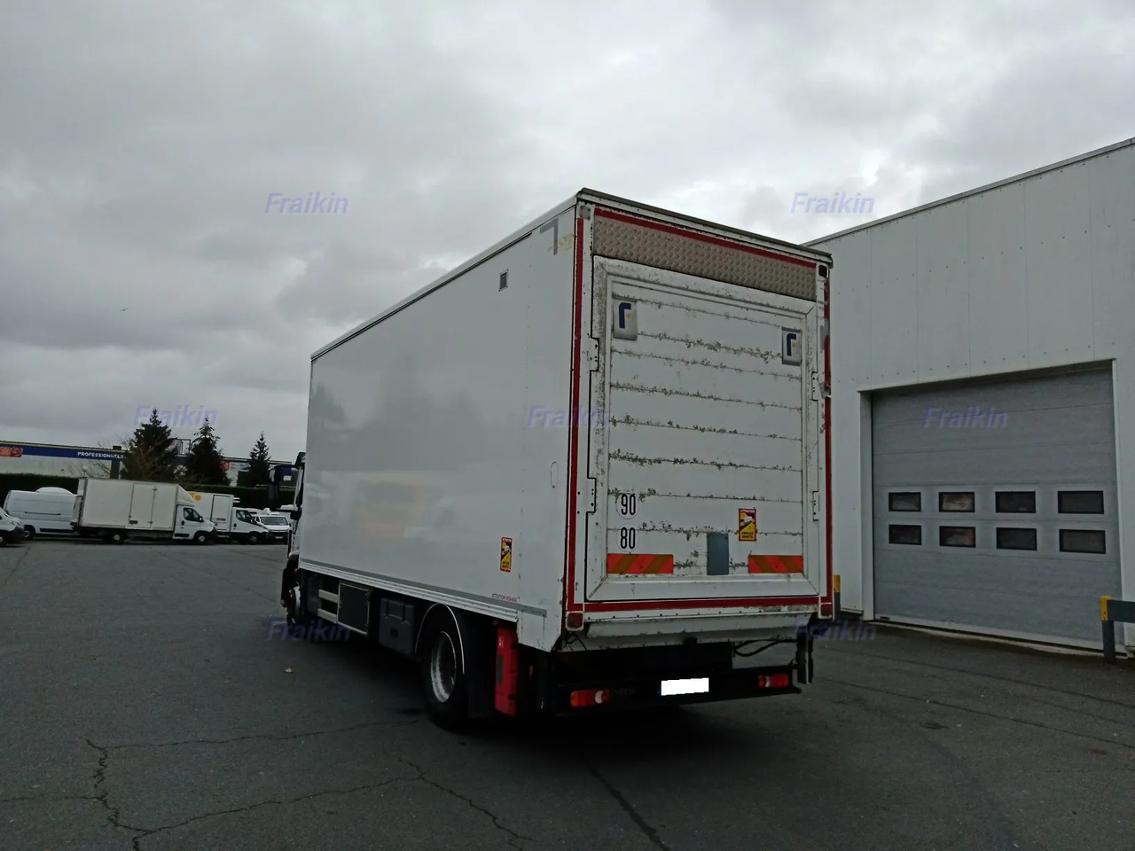 IVECO EUROCARGO 180EL32P EURO 6 - Camion fourgon: photos 2 IVECO EUROCARGO 180EL32P EURO 6 - Camion fourgon: photos 2
