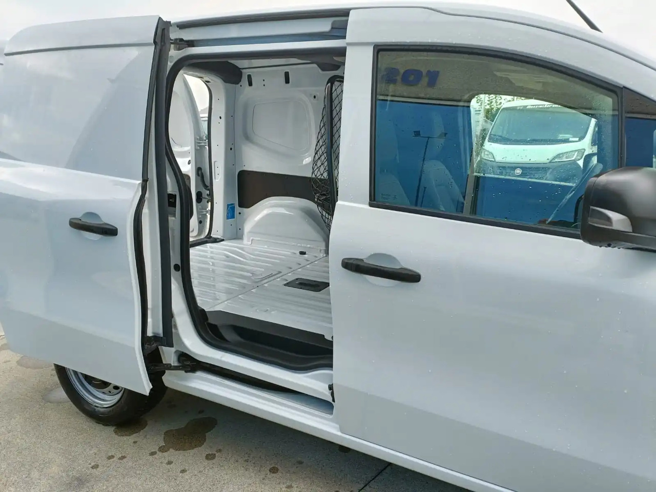 RENAULT KANGOO EV45 – 100% ELETTRICO - Fourgon utilitaire, Utilitaire électrique: photos 2 RENAULT KANGOO EV45 – 100% ELETTRICO - Fourgon utilitaire, Utilitaire électrique: photos 2