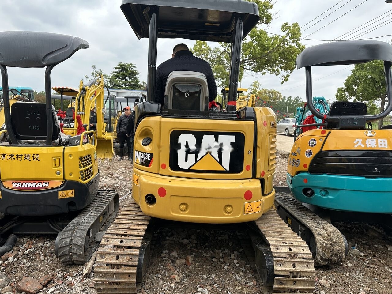 Caterpillar 303E - Mini pelle: photos 3 Caterpillar 303E - Mini pelle: photos 3