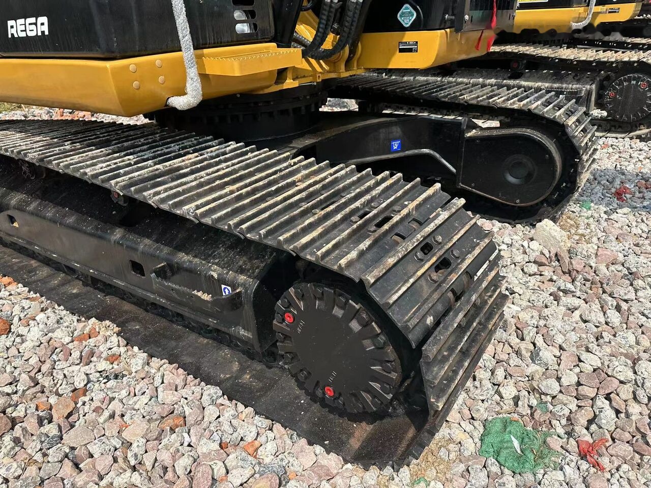 Caterpillar 320D - Pelle sur chenille: photos 5 Caterpillar 320D - Pelle sur chenille: photos 5