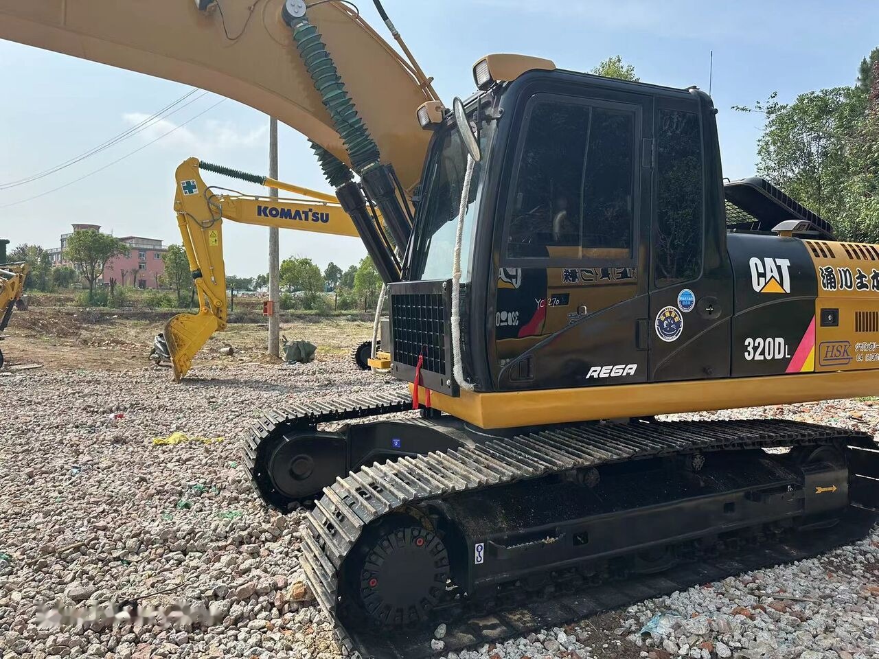 Caterpillar 320D - Pelle sur chenille: photos 1 Caterpillar 320D - Pelle sur chenille: photos 1