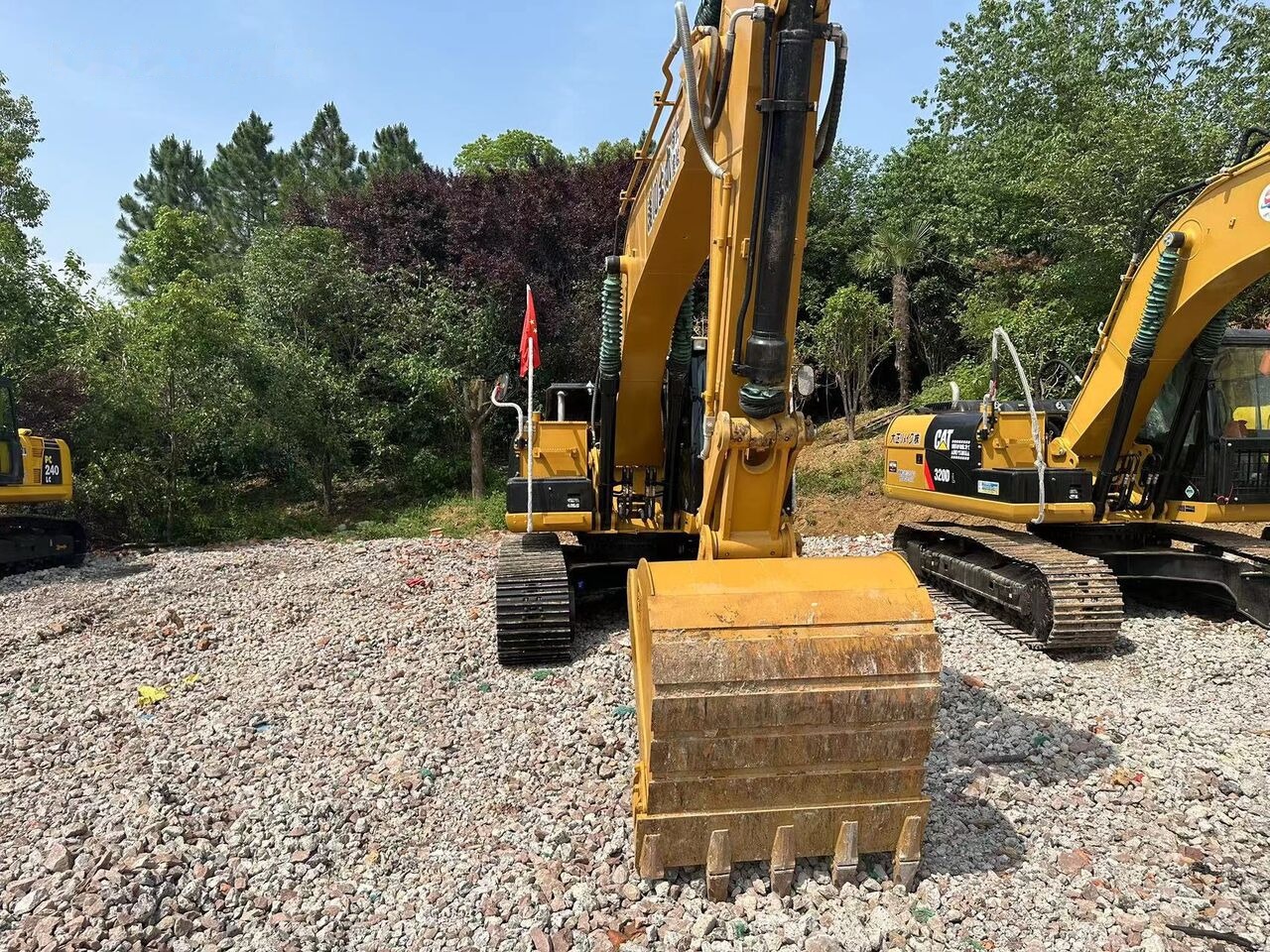 Caterpillar 320D - Pelle sur chenille: photos 2 Caterpillar 320D - Pelle sur chenille: photos 2