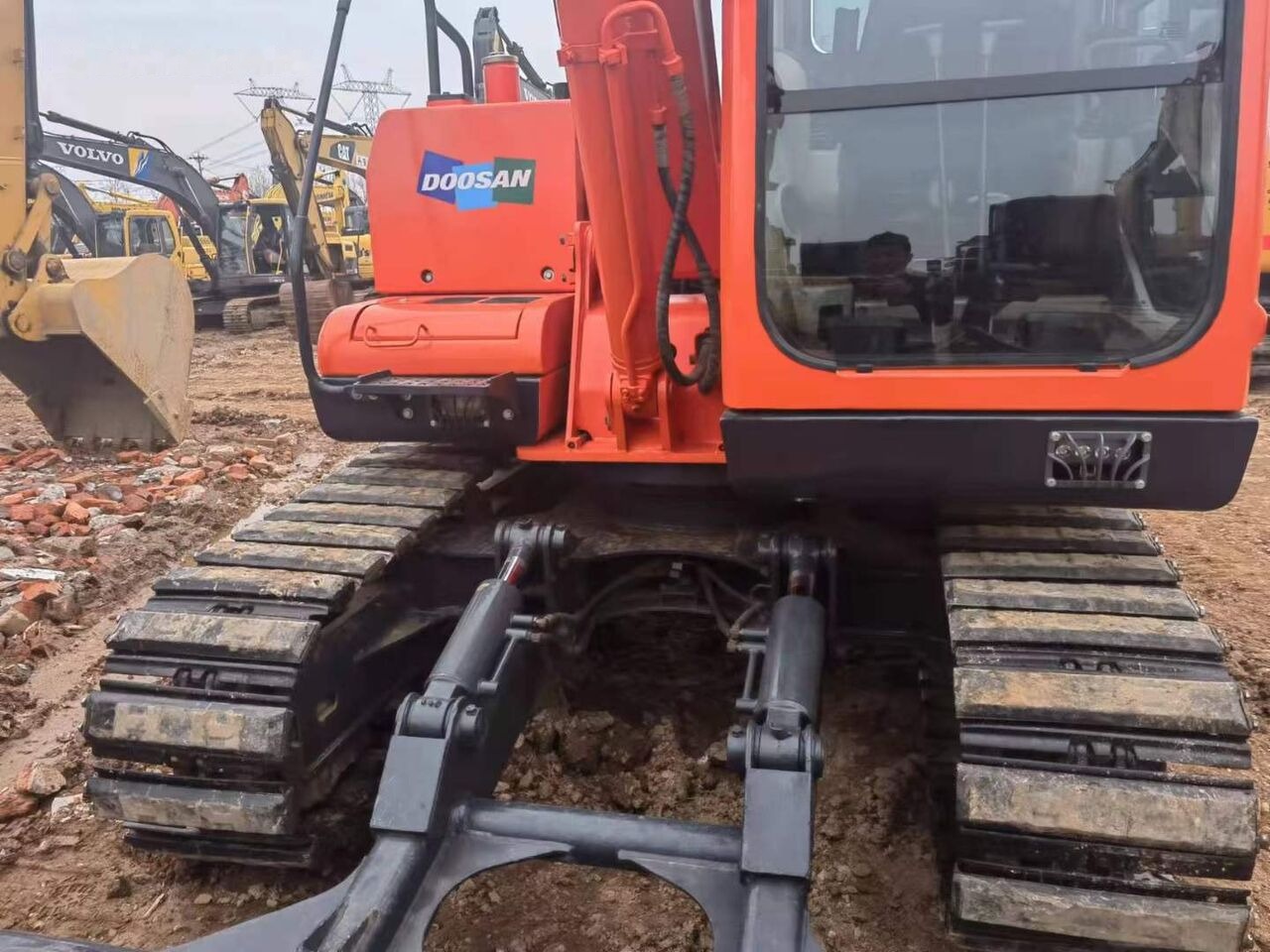 Doosan DX80 - Pelle sur chenille: photos 2 Doosan DX80 - Pelle sur chenille: photos 2
