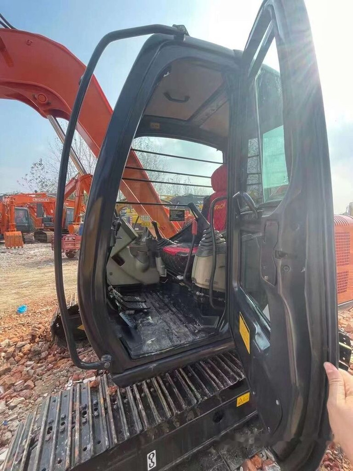 Hitachi ZX70 - Pelle sur chenille: photos 3 Hitachi ZX70 - Pelle sur chenille: photos 3