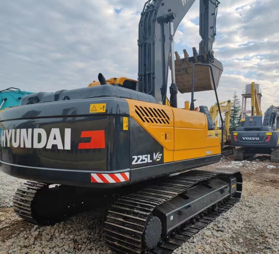 Hyundai R225VS - Pelle sur chenille: photos 3 Hyundai R225VS - Pelle sur chenille: photos 3