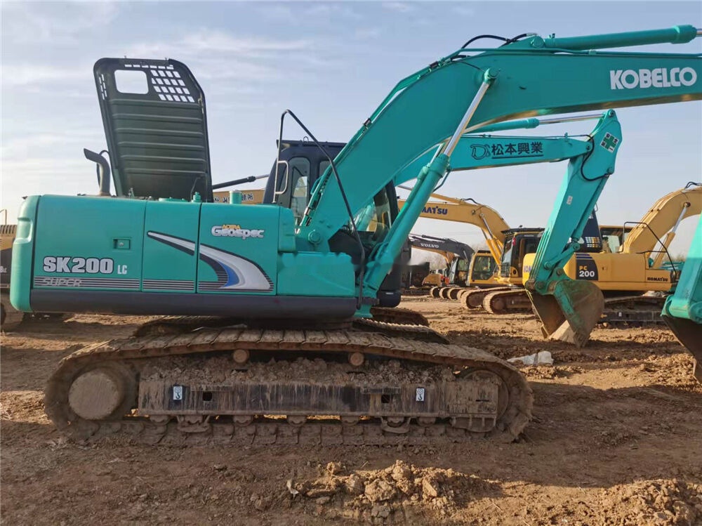 Kobelco SK200LC - Pelle sur chenille: photos 4 Kobelco SK200LC - Pelle sur chenille: photos 4