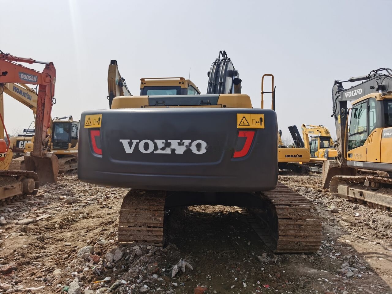 Volvo EC220 - Pelle sur chenille: photos 4 Volvo EC220 - Pelle sur chenille: photos 4