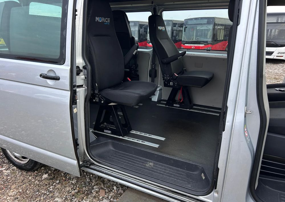 Volkswagen Transporter - Minibus, Transport de personnes: photos 4 Volkswagen Transporter - Minibus, Transport de personnes: photos 4