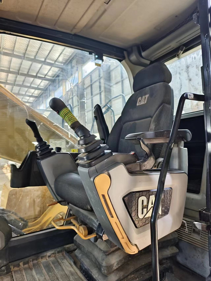 CAT 320GC - Pelle sur chenille: photos 4 CAT 320GC - Pelle sur chenille: photos 4