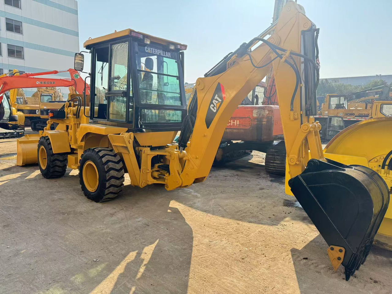 CAT 420F CHINA MADE - Tractopelle: photos 4 CAT 420F CHINA MADE - Tractopelle: photos 4