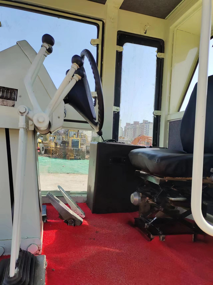 CATERPILLAR 140K - Niveleuse: photos 3 CATERPILLAR 140K - Niveleuse: photos 3