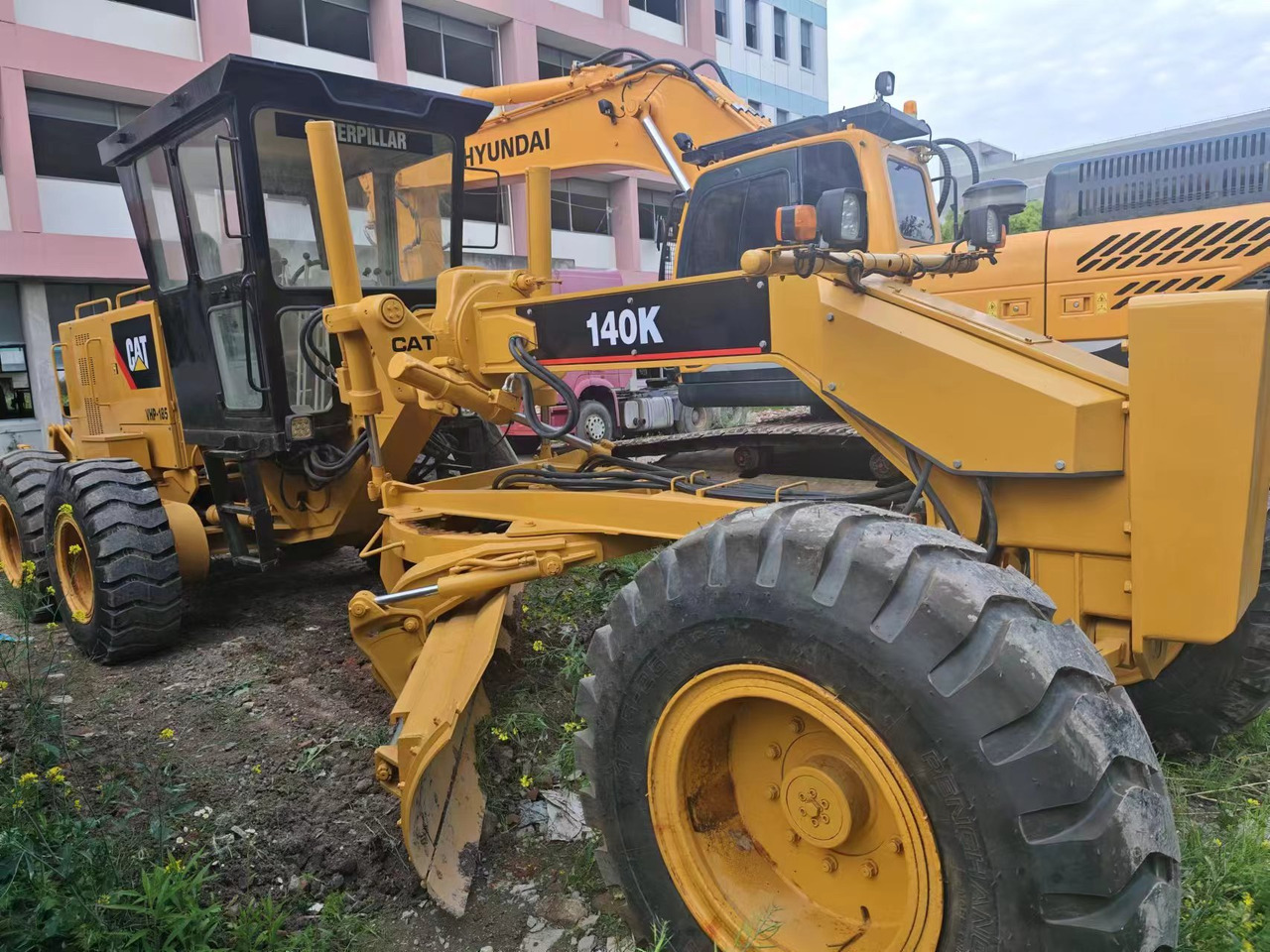 CATERPILLAR 140k - Niveleuse: photos 1 CATERPILLAR 140k - Niveleuse: photos 1