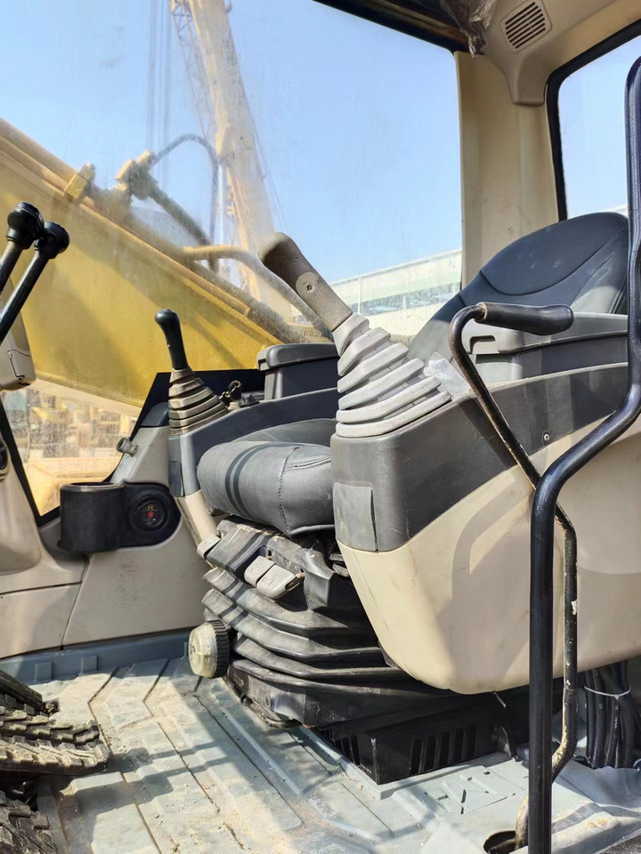 CATERPILLAR 320C - Pelle sur chenille: photos 3 CATERPILLAR 320C - Pelle sur chenille: photos 3