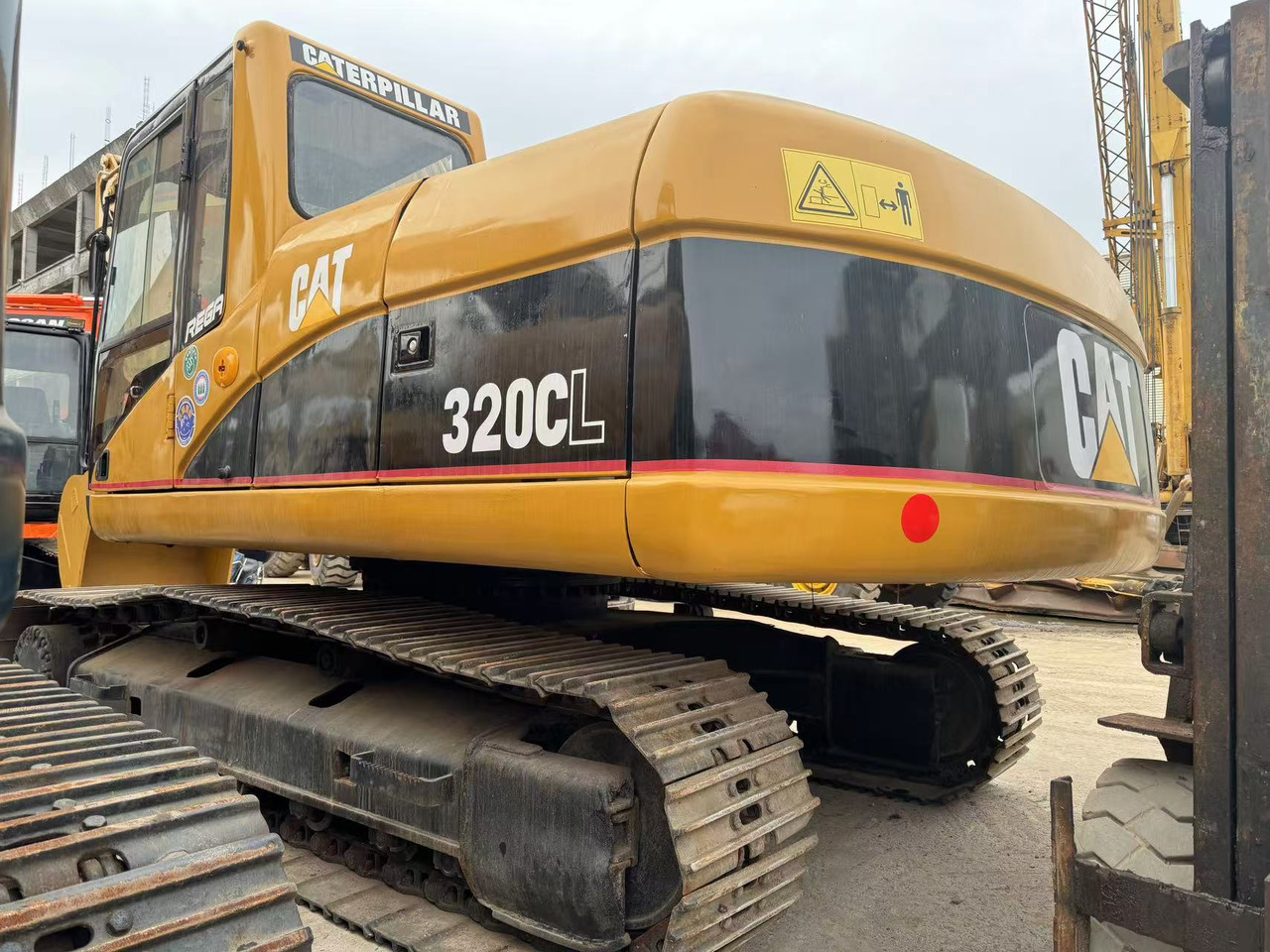 CATERPILLAR 320C - Pelle sur chenille: photos 2 CATERPILLAR 320C - Pelle sur chenille: photos 2