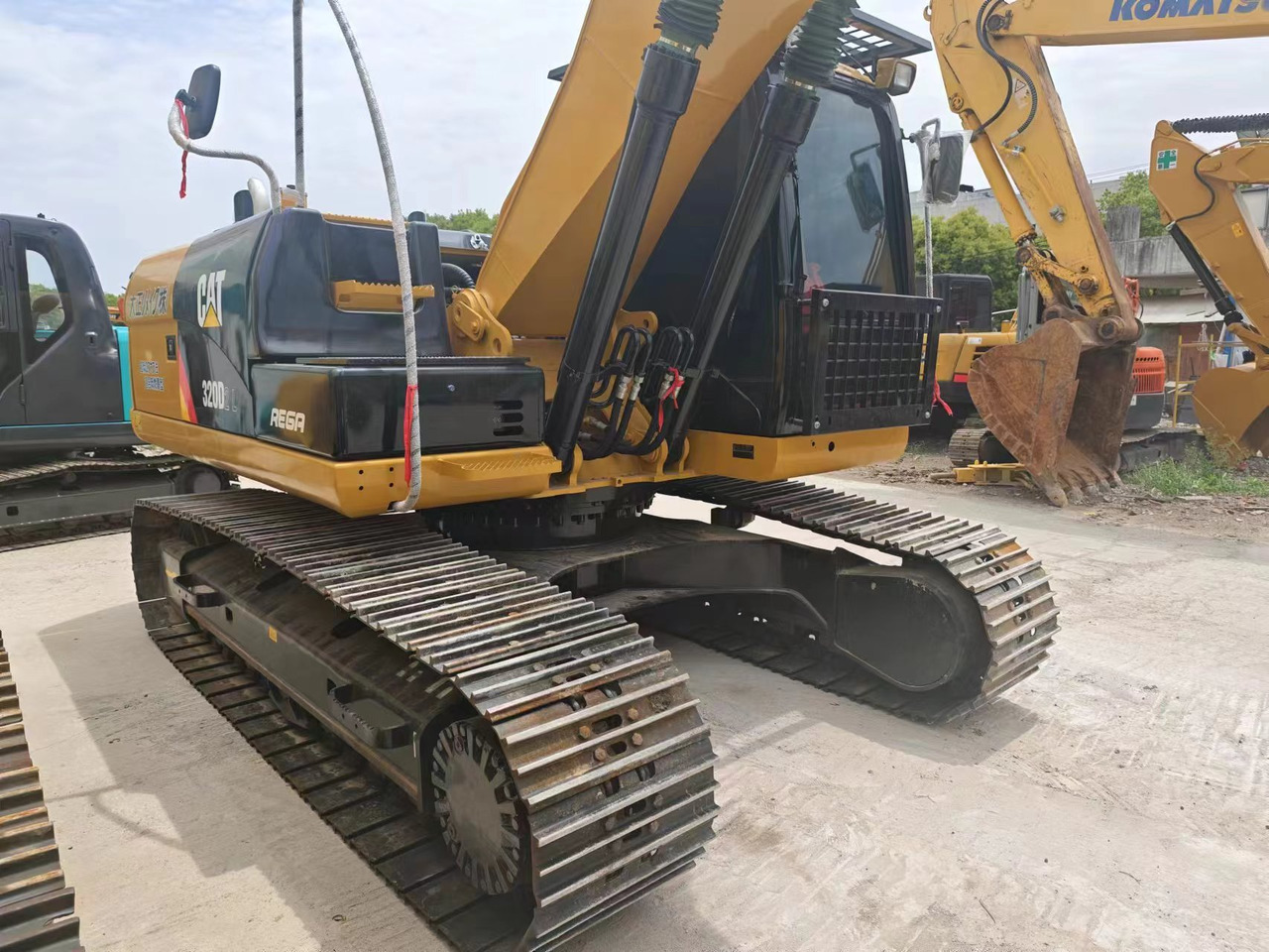 CATERPILLAR 320D - Pelle sur chenille: photos 4 CATERPILLAR 320D - Pelle sur chenille: photos 4