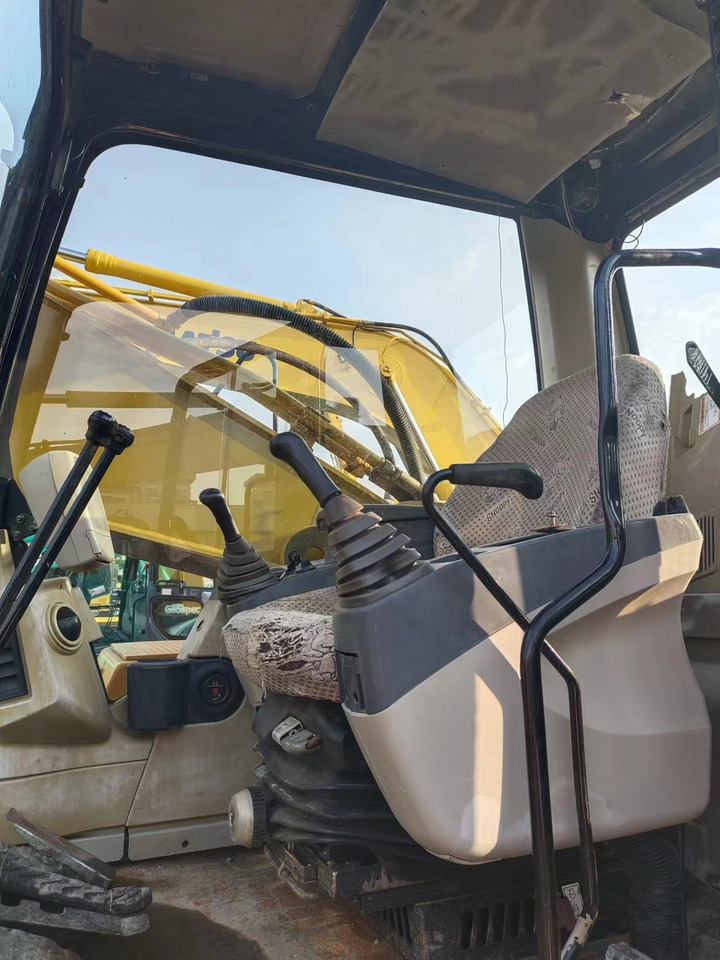 CATERPILLAR 325C - Pelle sur chenille: photos 4 CATERPILLAR 325C - Pelle sur chenille: photos 4