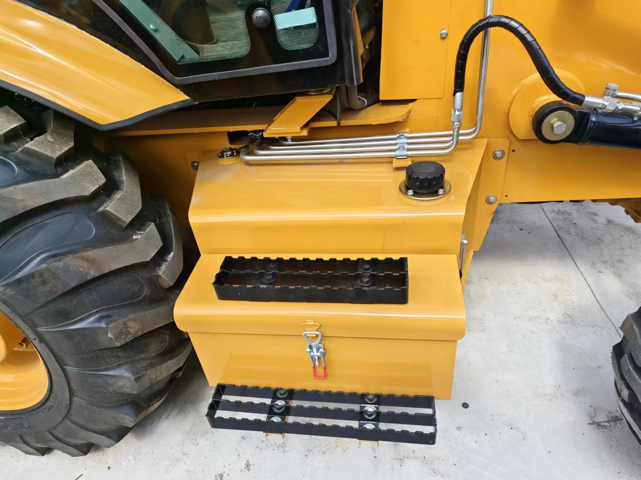 CATERPILLAR 420F - Tractopelle: photos 5 CATERPILLAR 420F - Tractopelle: photos 5