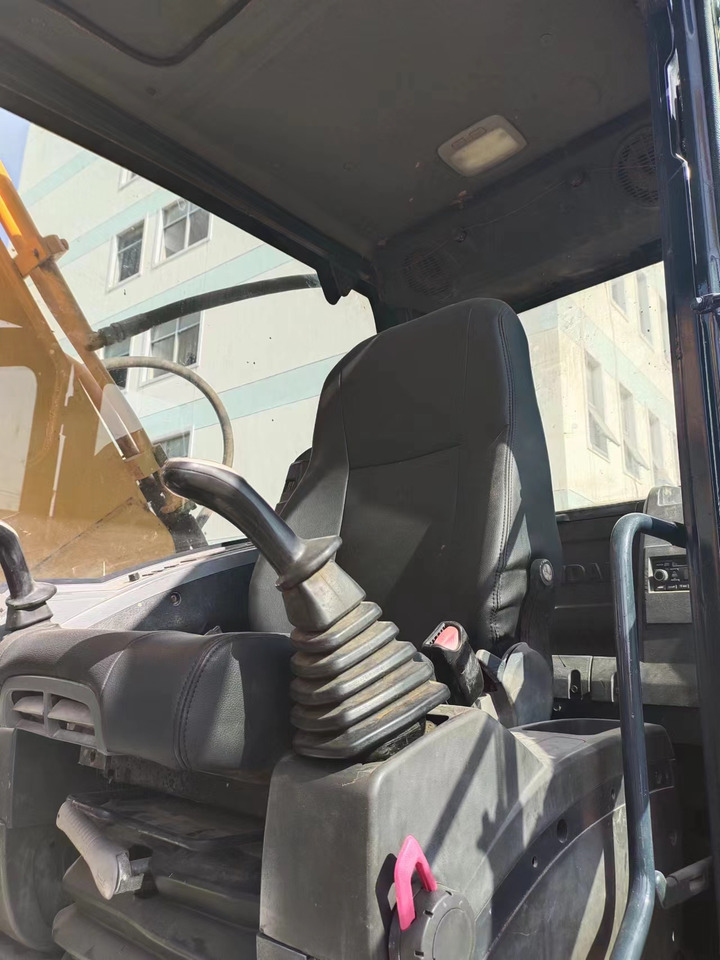 HYUNDAI 220LC-9S - Pelle sur chenille: photos 4 HYUNDAI 220LC-9S - Pelle sur chenille: photos 4