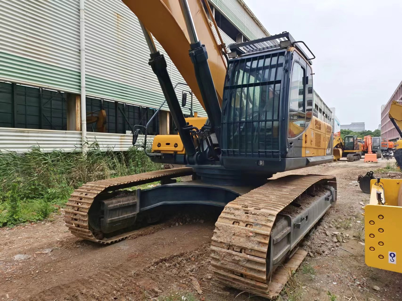 HYUNDAI R485LC9VS R485 - Pelle sur chenille: photos 2 HYUNDAI R485LC9VS R485 - Pelle sur chenille: photos 2