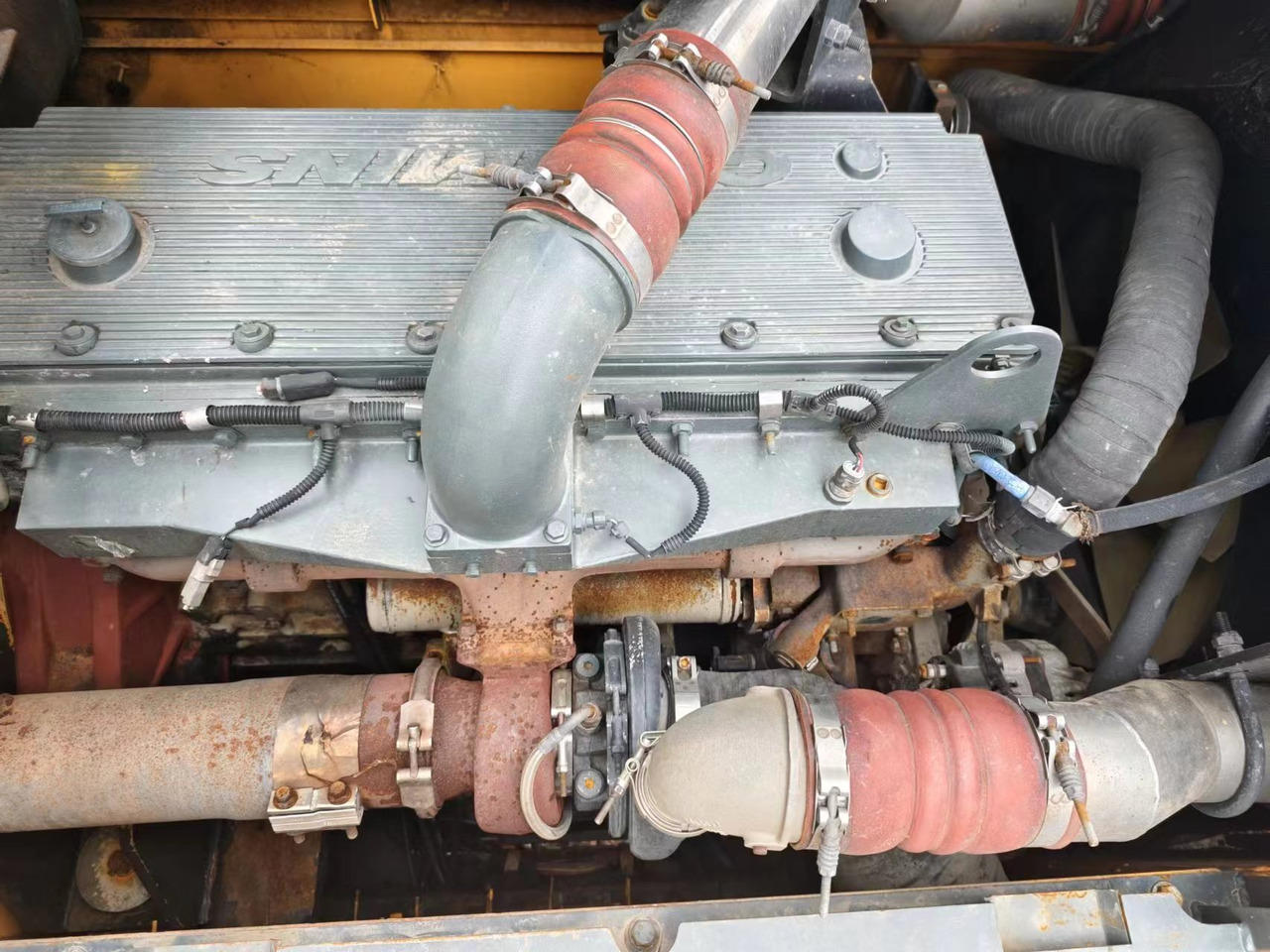 HYUNDAI R485LC9VS R485 - Pelle sur chenille: photos 3 HYUNDAI R485LC9VS R485 - Pelle sur chenille: photos 3