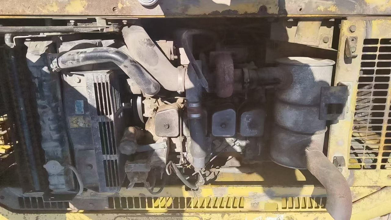 KOMATSU PC120-6 - Pelle sur chenille: photos 4 KOMATSU PC120-6 - Pelle sur chenille: photos 4