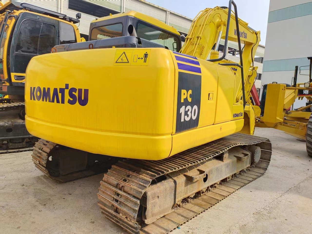 KOMATSU PC130-7 - Pelle sur chenille: photos 2 KOMATSU PC130-7 - Pelle sur chenille: photos 2