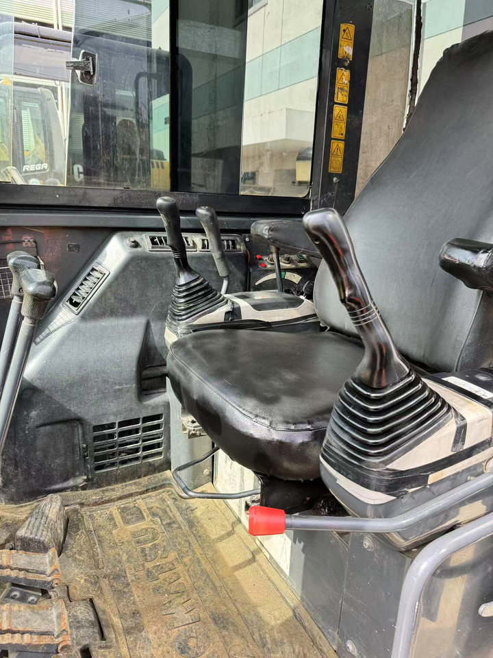 KOMATSU PC56 - Mini pelle: photos 4 KOMATSU PC56 - Mini pelle: photos 4