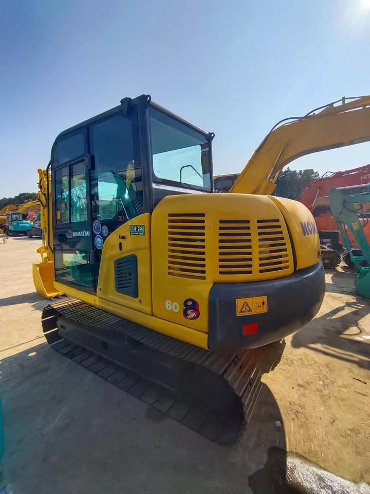 Mini pelle KOMATSU PC60-8: photos 8 Mini pelle KOMATSU PC60-8: photos 8