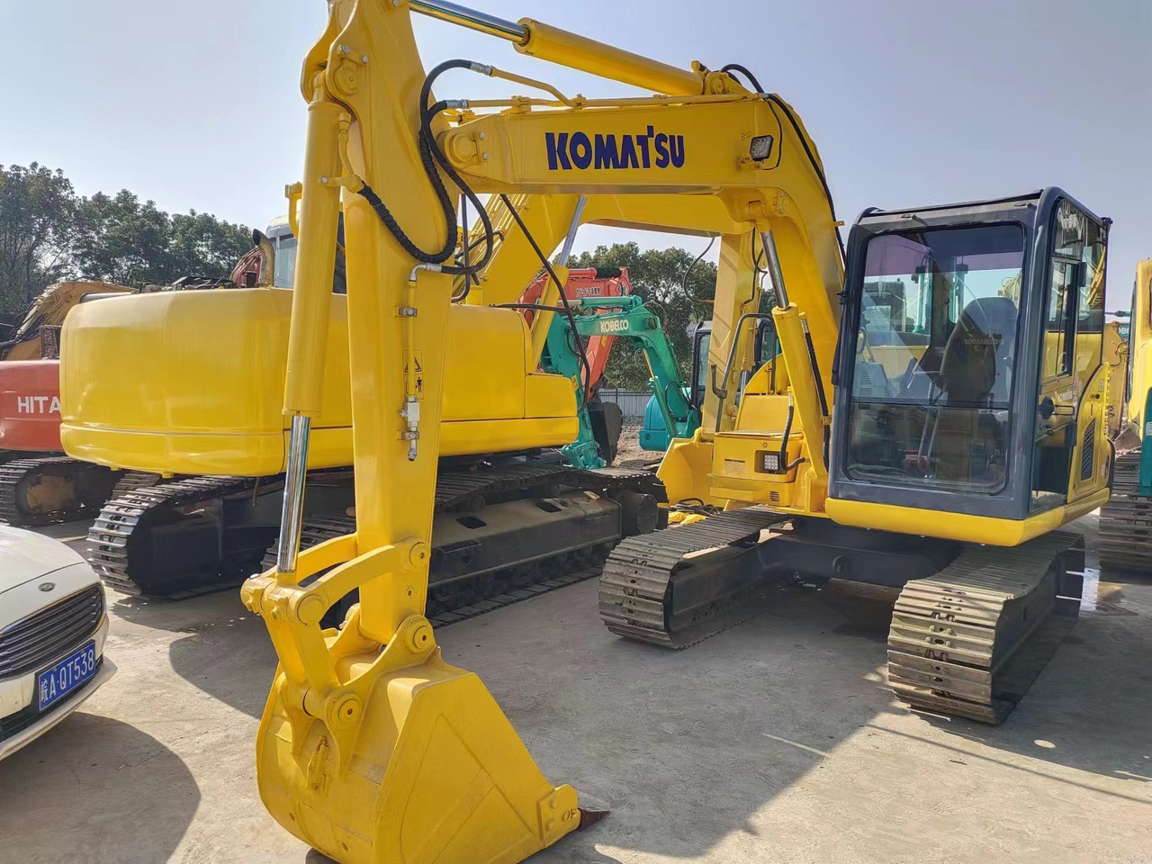 Mini pelle KOMATSU PC60-8: photos 1