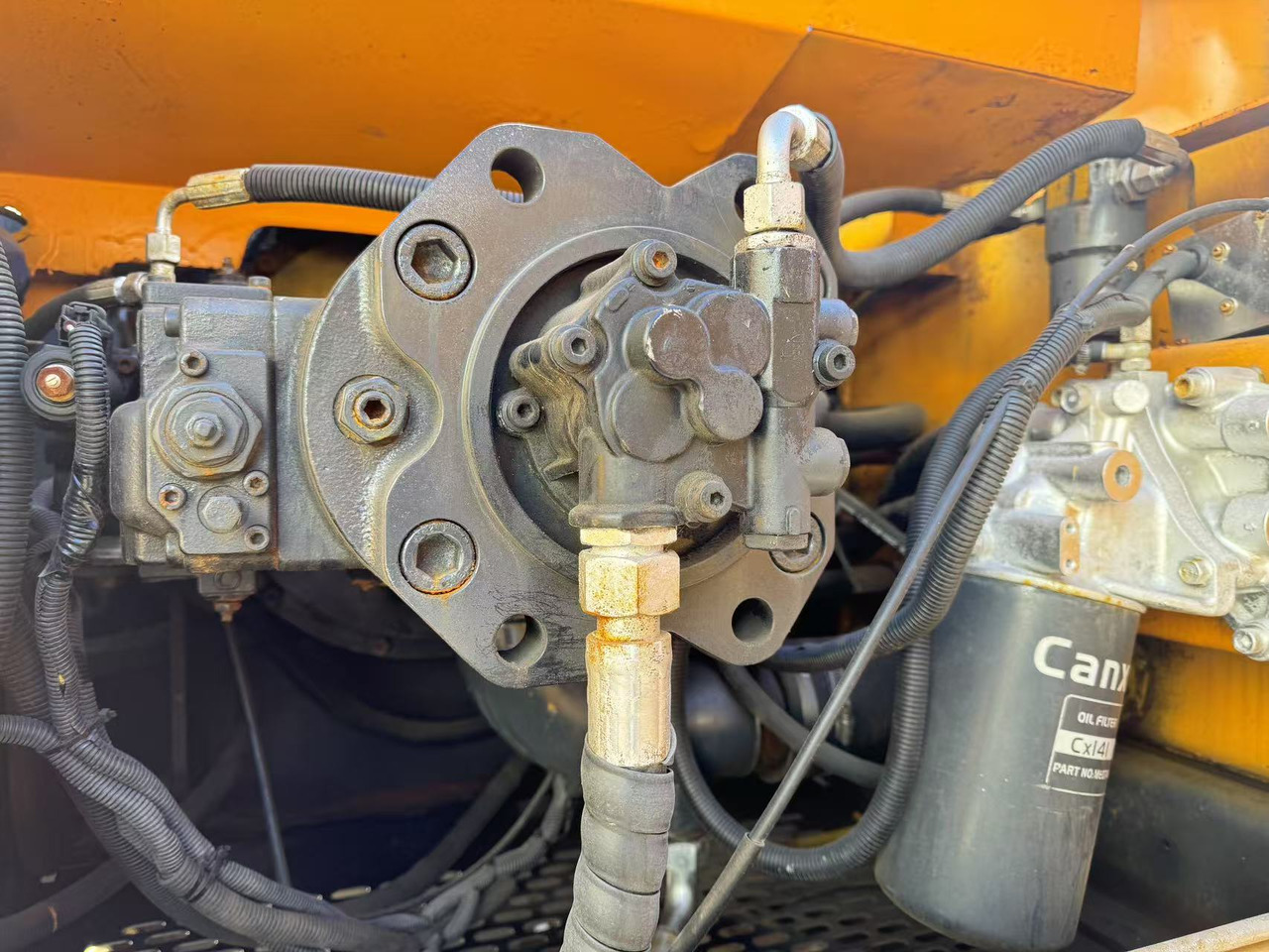 SANY SY215C - Pelle sur chenille: photos 5 SANY SY215C - Pelle sur chenille: photos 5