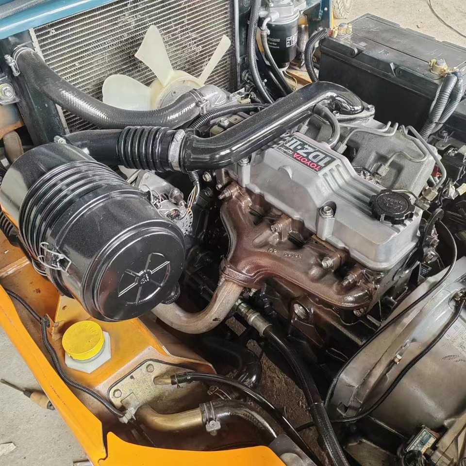 TOYOTA FD30 - Chariot élévateur diesel: photos 4 TOYOTA FD30 - Chariot élévateur diesel: photos 4