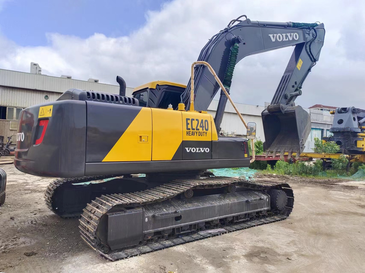 VOLVO EC240 - Pelle sur chenille: photos 2 VOLVO EC240 - Pelle sur chenille: photos 2