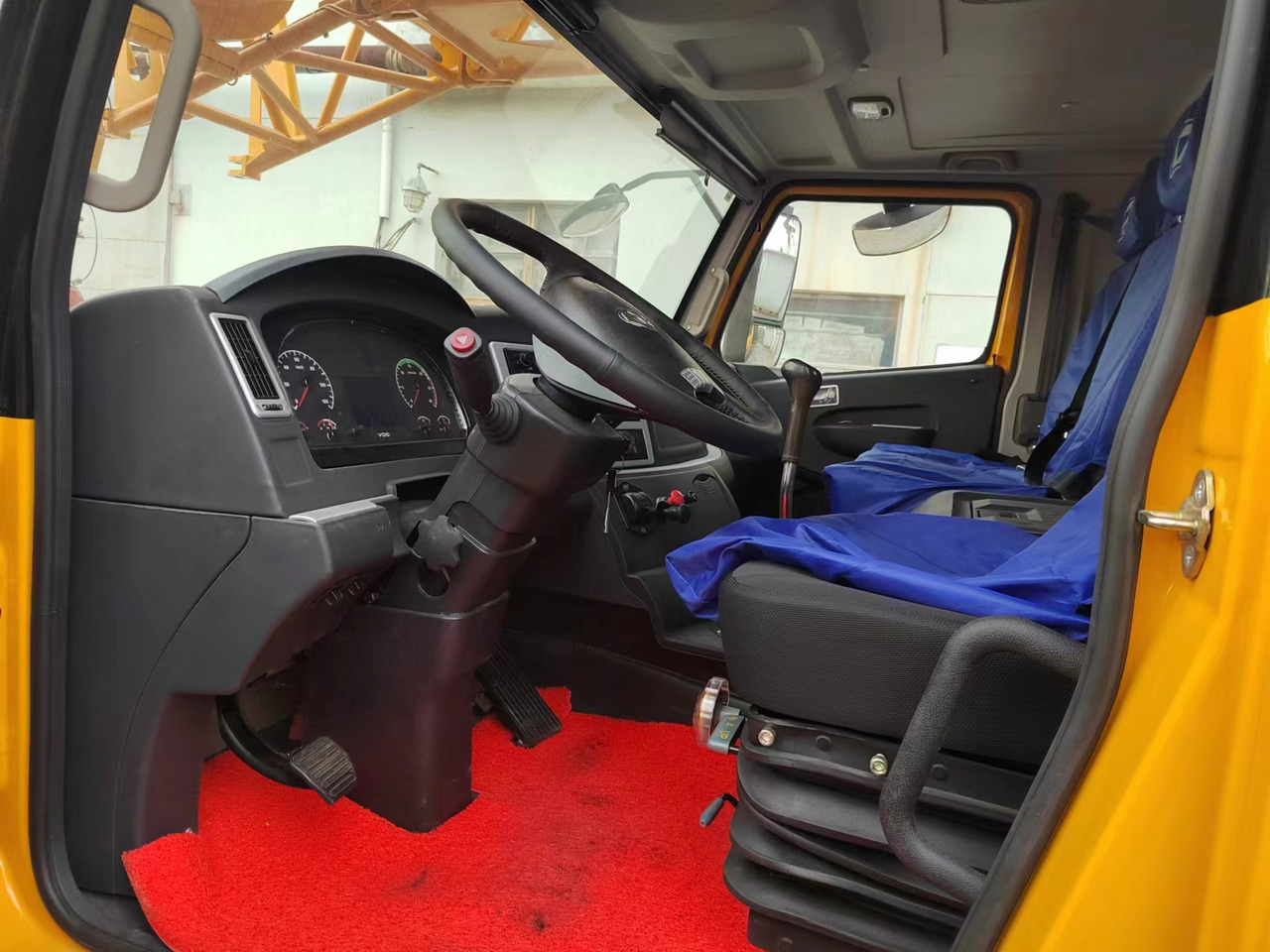 XCMG QY70K - Grue mobile: photos 5 XCMG QY70K - Grue mobile: photos 5