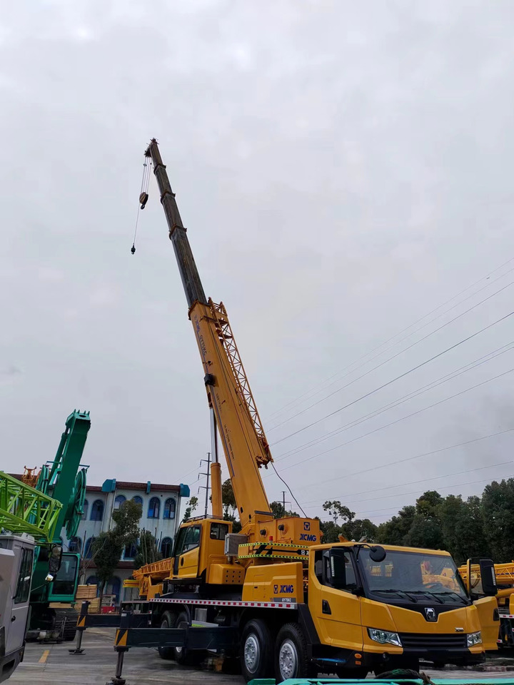 XCMG QY75KC QY75K truck crane 75tons - Grue mobile: photos 4 XCMG QY75KC QY75K truck crane 75tons - Grue mobile: photos 4
