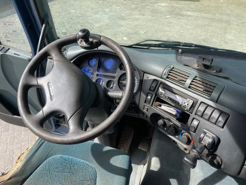 Photo d'intérieur 1: Camion multibenne DAF CF 75.360 Portaal Systeem HMF HOLLAND TRUCK