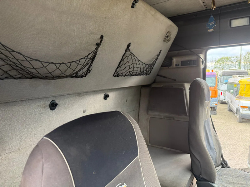 Crédit-bail de Renault Magnum 460 Tractor unit Renault Magnum 460 Tractor unit: photos 14