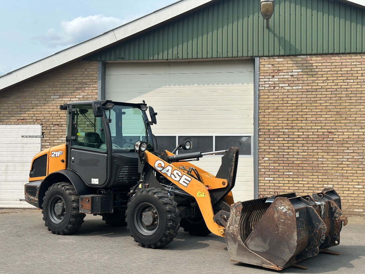 Case 21F - Chargeuse sur pneus: photos 3 Case 21F - Chargeuse sur pneus: photos 3