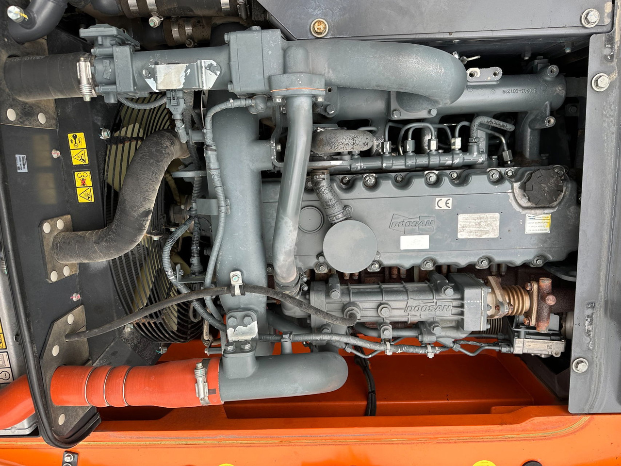 Pelle sur pneus Doosan DX140W-5: photos 29