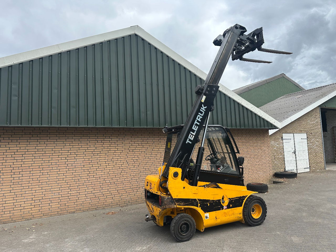 JCB TLT 2.5D TLT 2,5D - Chariot élévateur: photos 5 JCB TLT 2.5D TLT 2,5D - Chariot élévateur: photos 5