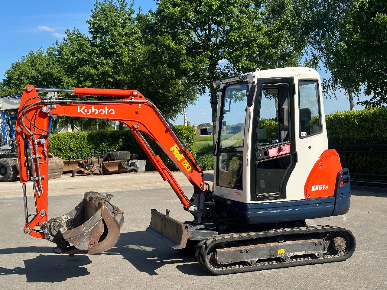 Kubota KX61-3 - Mini pelle: photos 1 Kubota KX61-3 - Mini pelle: photos 1