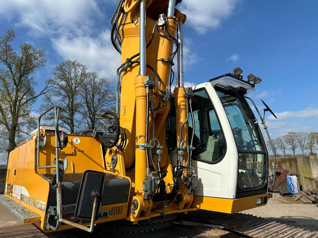 Liebherr R934C Hdsl - Pelle sur chenille: photos 5 Liebherr R934C Hdsl - Pelle sur chenille: photos 5