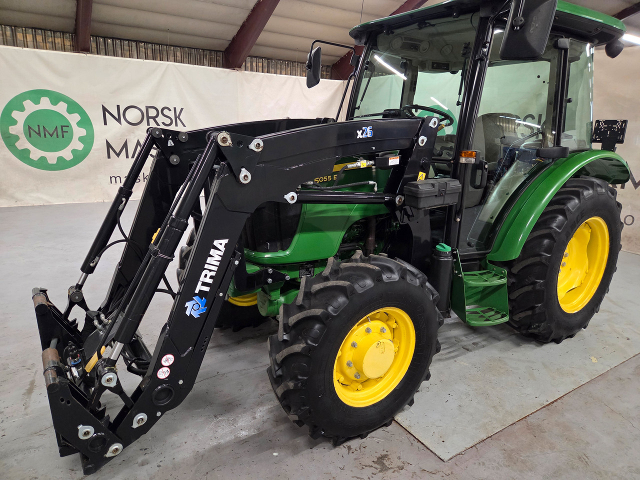 Tracteur agricole John Deere 5055E #600 timer: photos 11