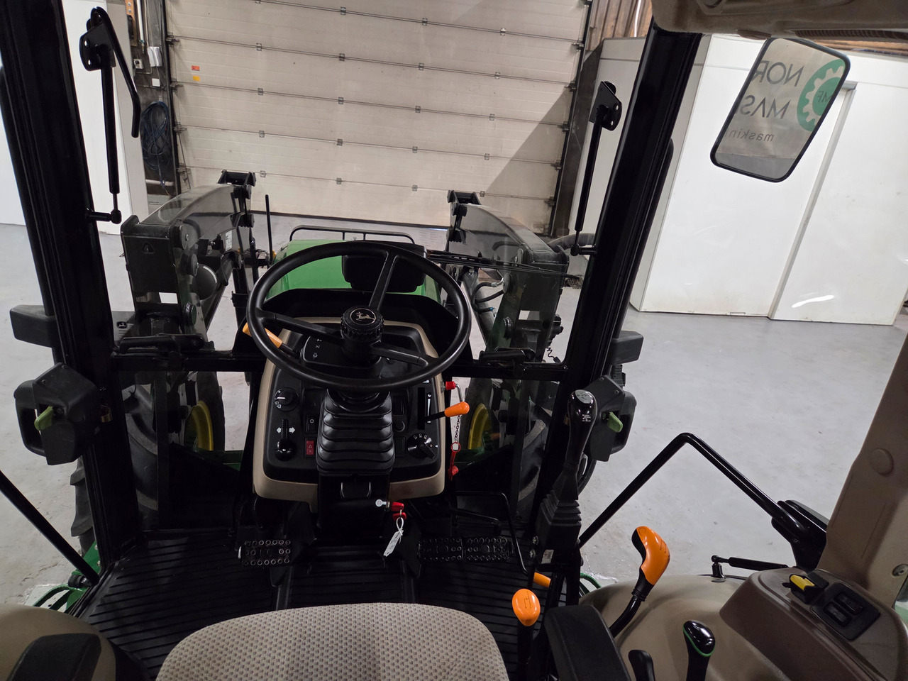 Tracteur agricole John Deere 5055E #600 timer: photos 18