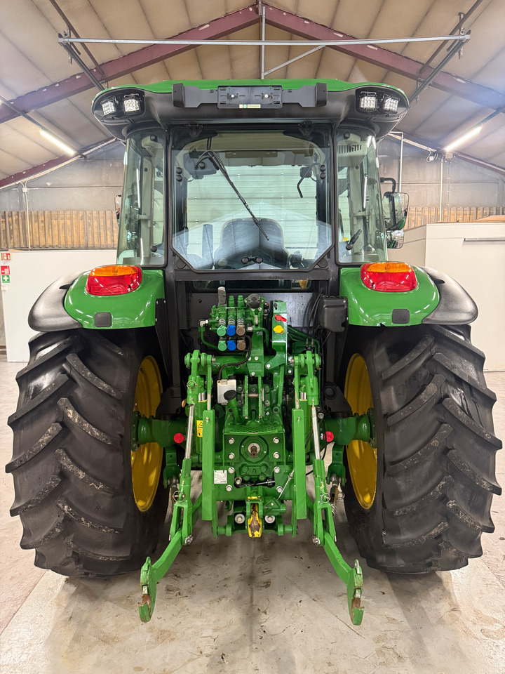 John Deere 5115M - Tracteur agricole: photos 5 John Deere 5115M - Tracteur agricole: photos 5
