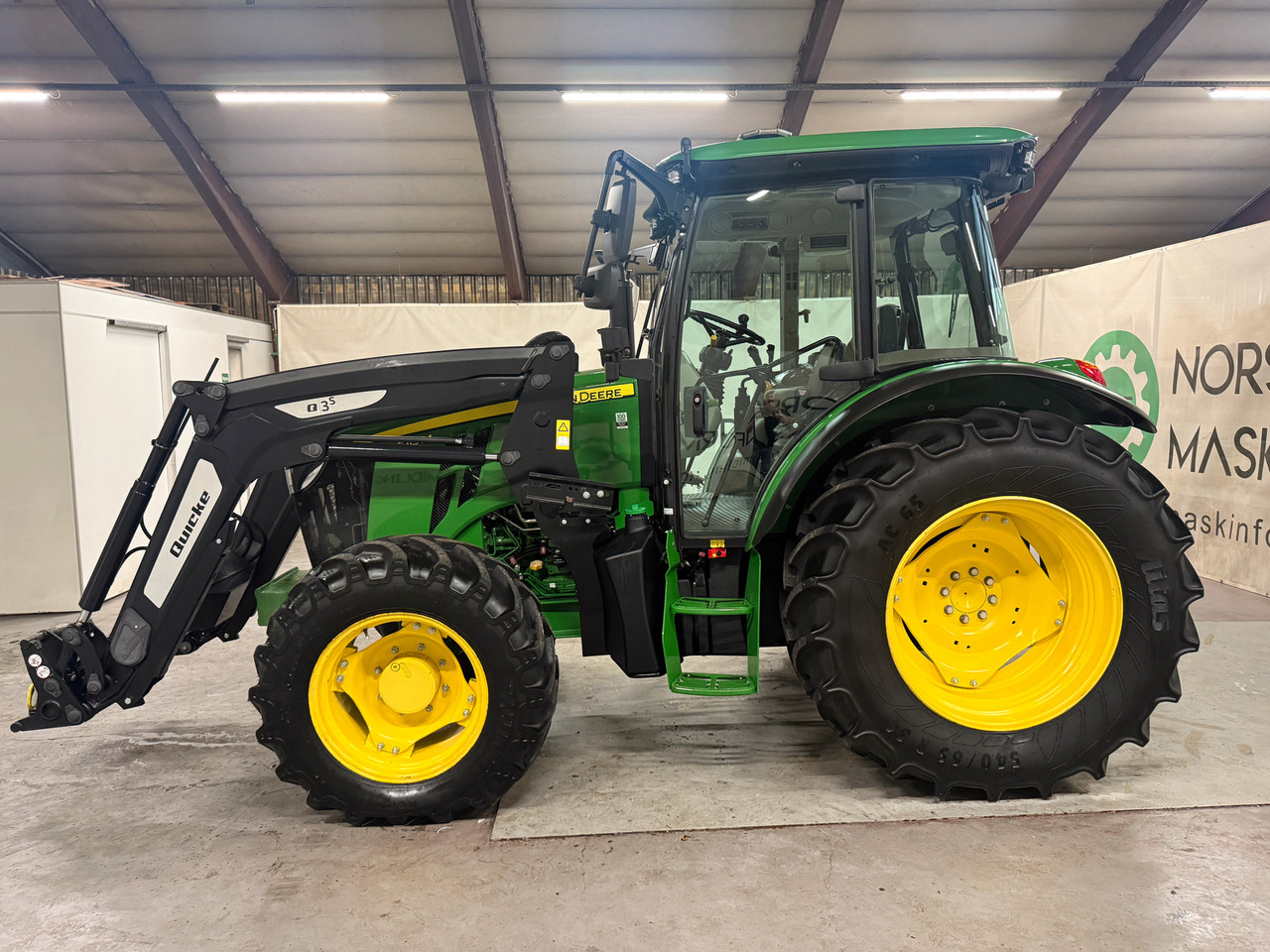 John Deere 5115M - Tracteur agricole: photos 3 John Deere 5115M - Tracteur agricole: photos 3