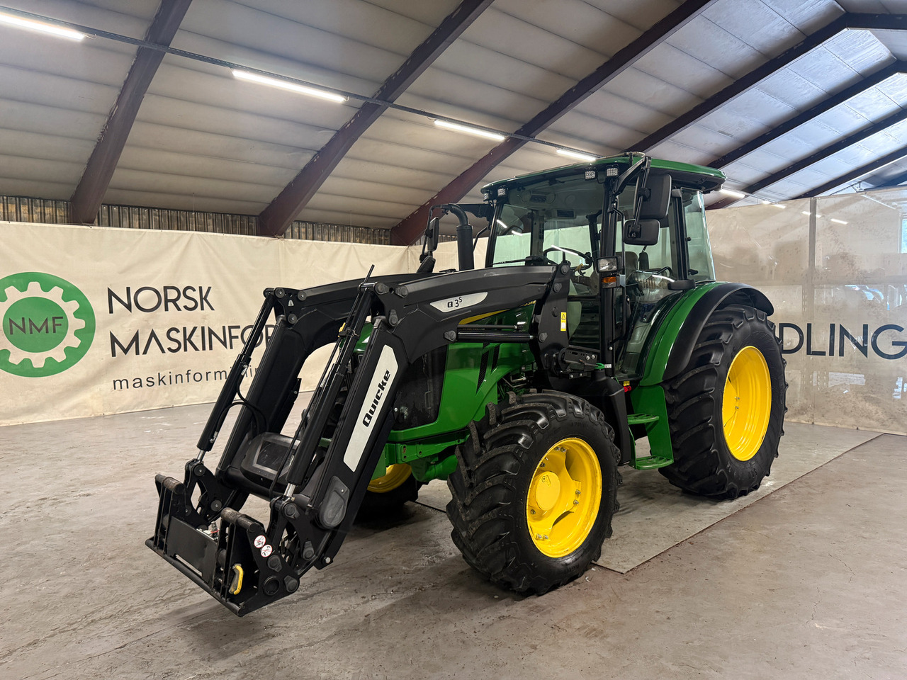 John Deere 5115M - Tracteur agricole: photos 1 John Deere 5115M - Tracteur agricole: photos 1