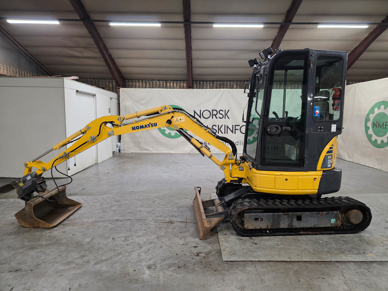 Komatsu PC26MR-3 - Mini pelle: photos 2 Komatsu PC26MR-3 - Mini pelle: photos 2