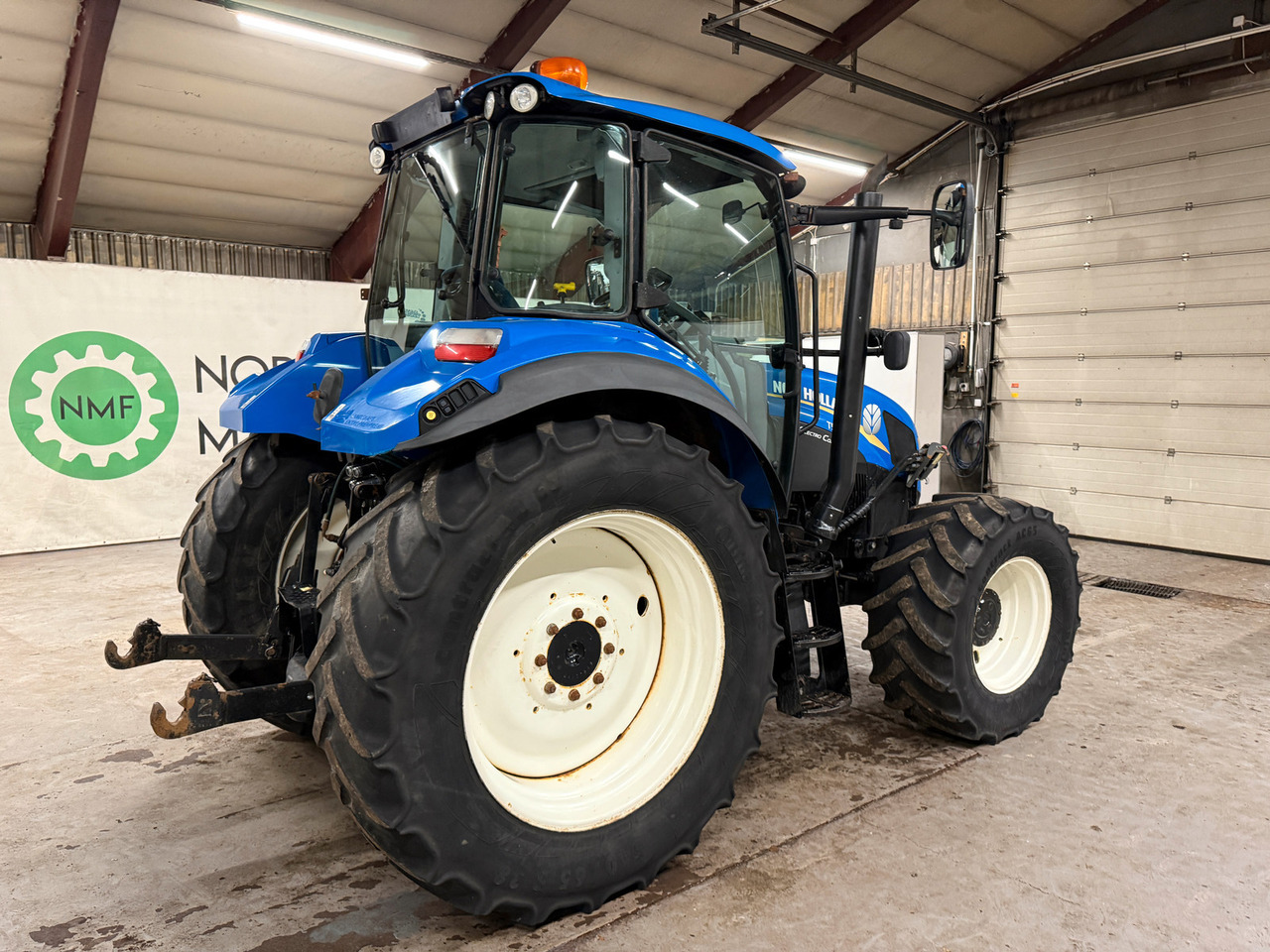 New Holland T5.115 EC - Tracteur agricole: photos 5 New Holland T5.115 EC - Tracteur agricole: photos 5