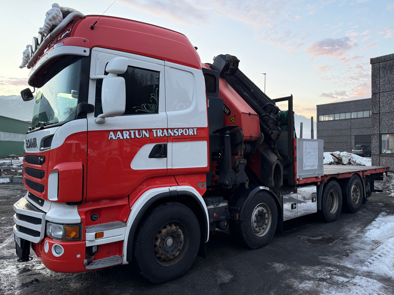 Scania R560 - Camion grue, Camion plateau: photos 2 Scania R560 - Camion grue, Camion plateau: photos 2