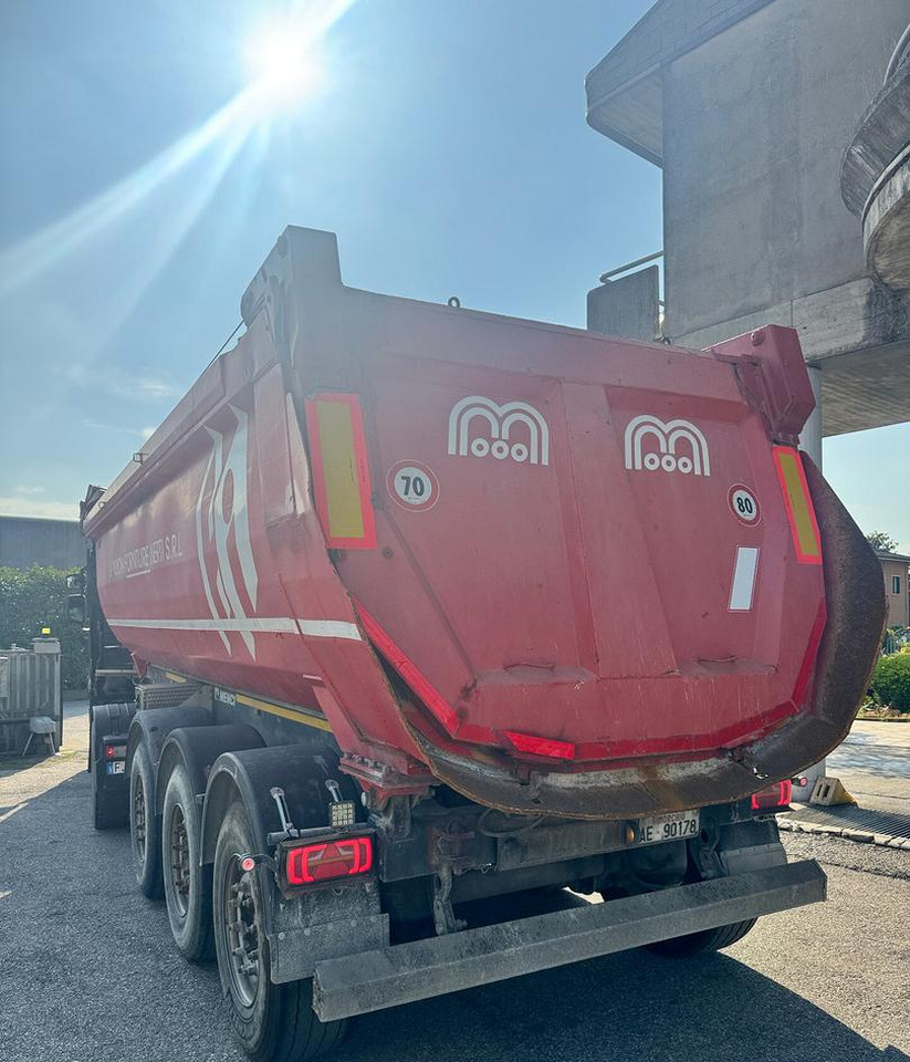 Semirimorchio MENCI VASCA RIBALTABILE - Semi-remorque benne: photos 4 Semirimorchio MENCI VASCA RIBALTABILE - Semi-remorque benne: photos 4